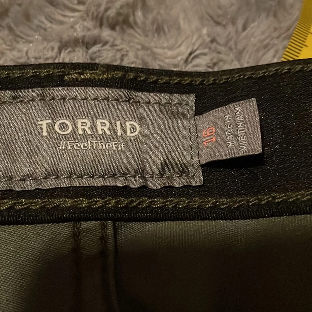 Torrid Camouflage Skinny Jeans - Picture 12 of 14